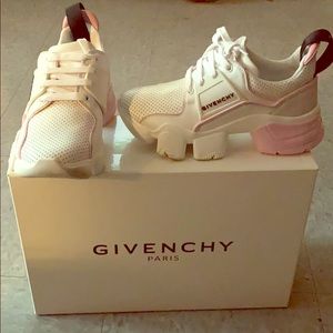 Givenchy Jaw Low Sneakers